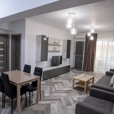 Sophia 2 & Moonlight Apartaments 마마이아 외부 사진