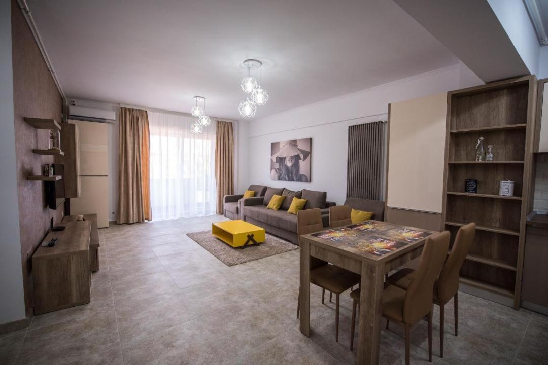 Sophia 2 & Moonlight Apartaments 마마이아 외부 사진